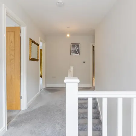 The Orchard - Spacious 5 Bed Burton-upon-Trent Exterior photo